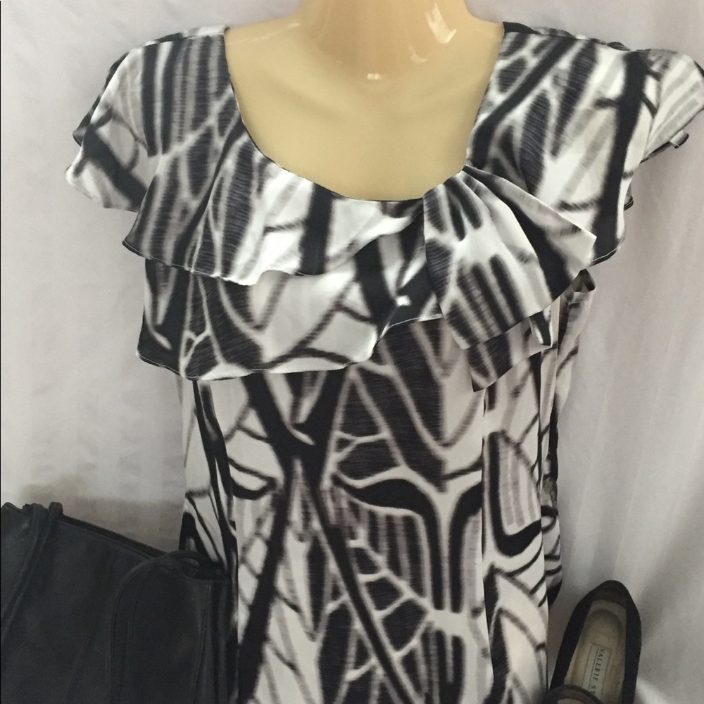 Worthington Petite Black & White Silky Top